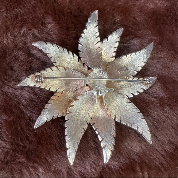 🔵 𝅺VINTAGE Lisa Signed Gold Toned Leaf Abstract Brooch - Picture 4 of 9